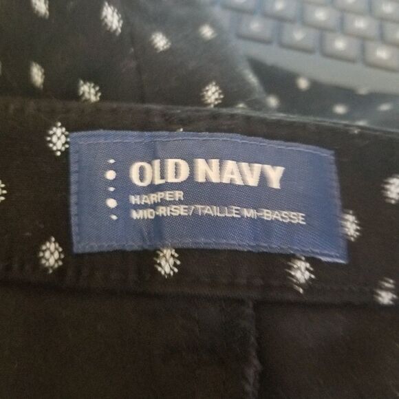 Old Navy Harper Pants. Size 2p. Midrise. - Picture 4 of 6